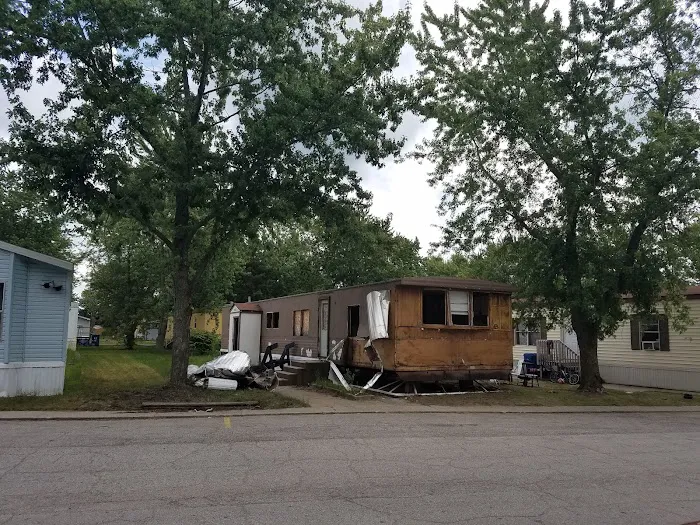 Lee Villa Mobile Home Park 3