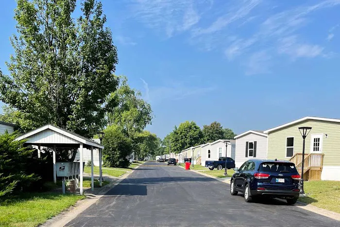 Silver Lakes Pointe Mobile Home Park 2