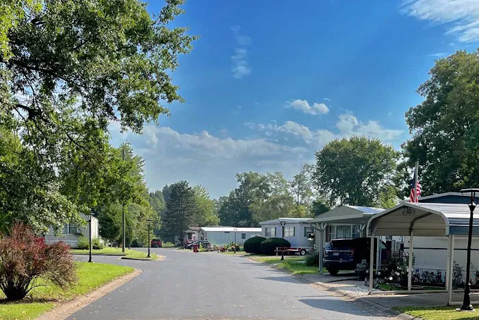 Silver Lakes Pointe Mobile Home Park 1