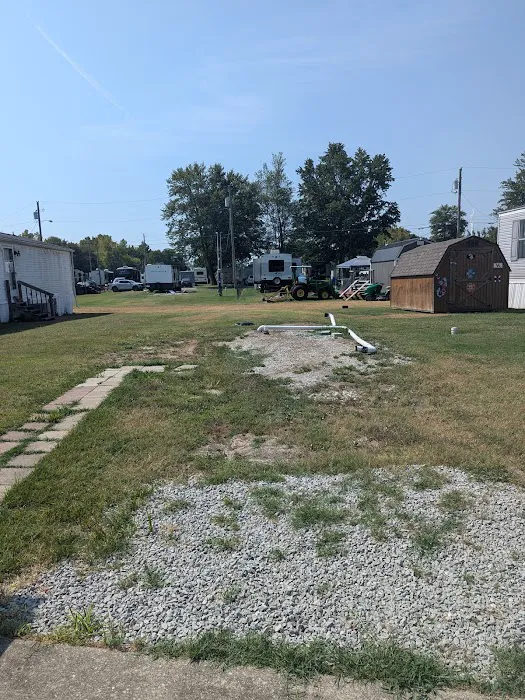 Manor Isle Mobile Home & Extended-Stay RV Park 7