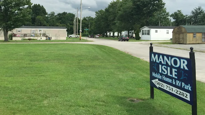 Manor Isle Mobile Home & Extended-Stay RV Park 5