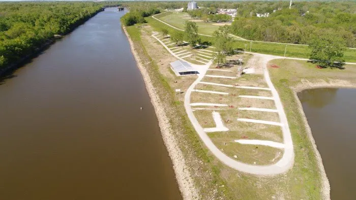 Kaskaskia River Camping & RV Park 1