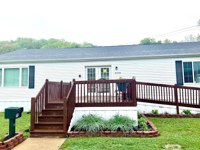 Country Club Manor 6