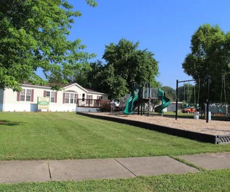 Applewood Pointe Mobile Home Park