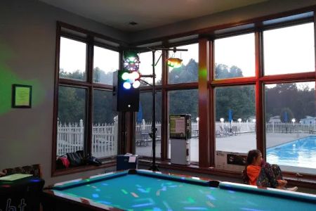 Riverview Crossing pool