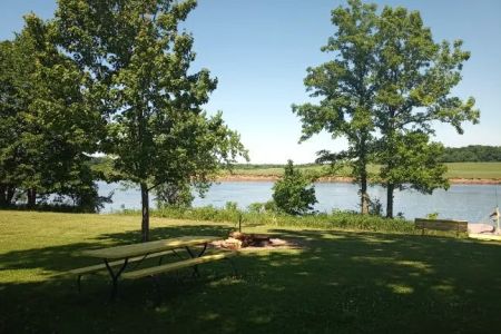 Crosby's On The Chippewa
