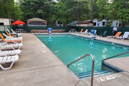 Chain O' Lakes Camping Resort