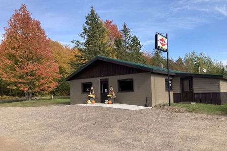 The InnBetween Bar & Campground
