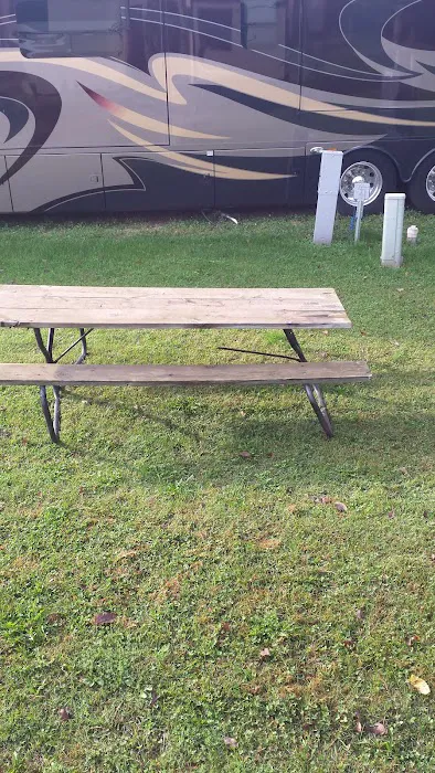 Tilly's American Travelers Rv Park 8