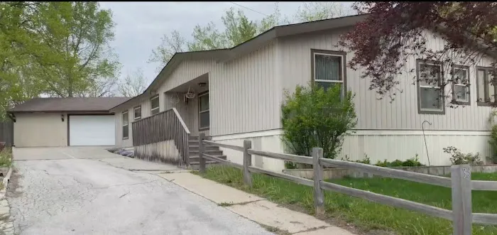 Prairie Village Mobile Home Community 3