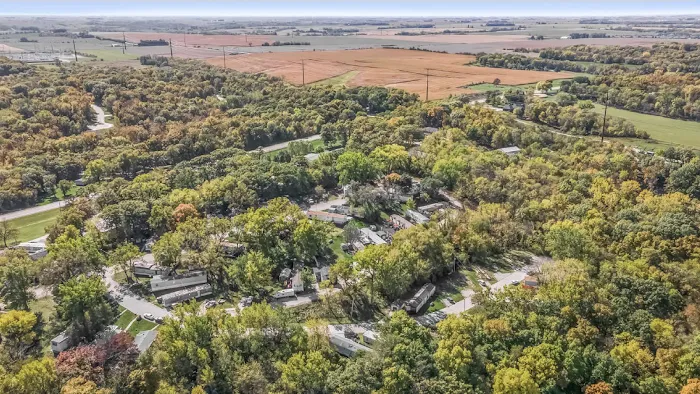 Prairie Village Mobile Home Community 9