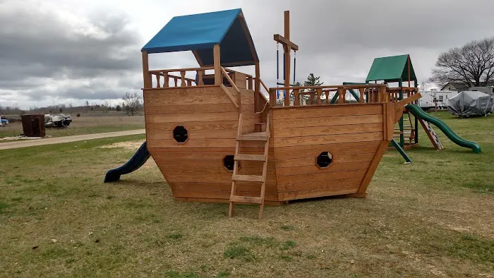 The New Tubb's Lake Resort 4