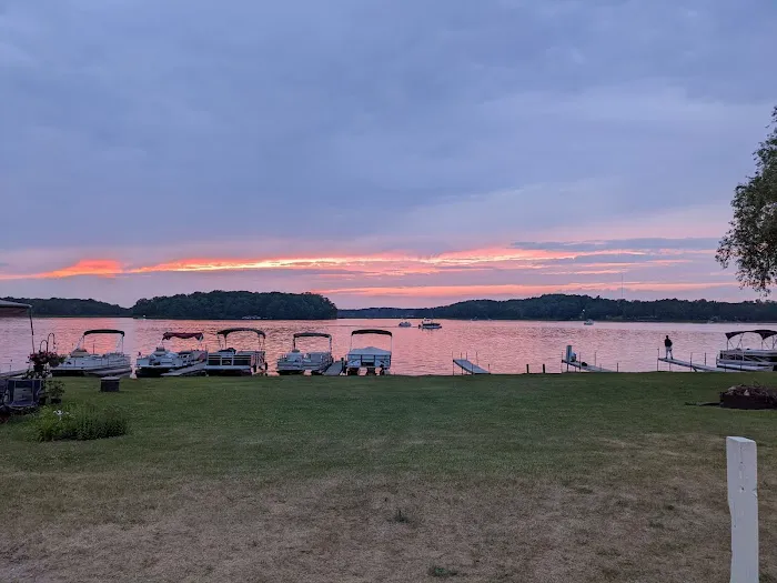 The New Tubb's Lake Resort 9
