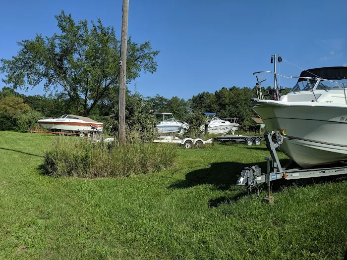 Floro's Campground and Marina 5