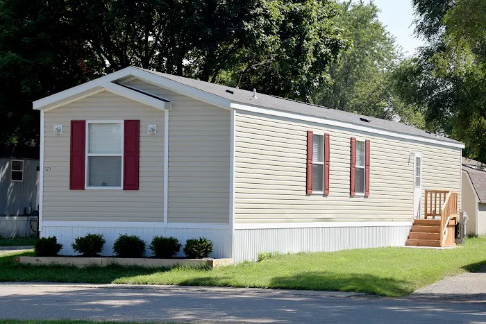 South Lyon Woods Manufactured Home Community 5