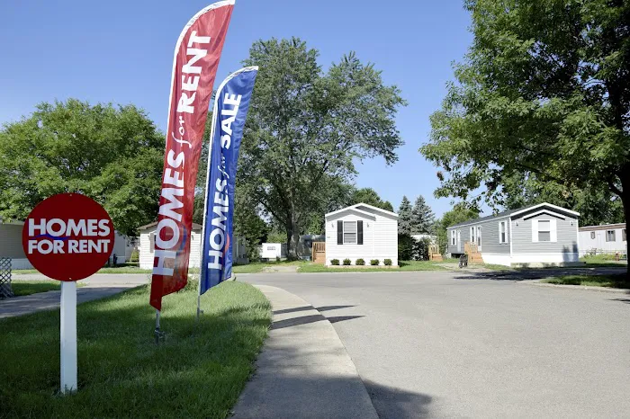 South Lyon Woods Manufactured Home Community 7