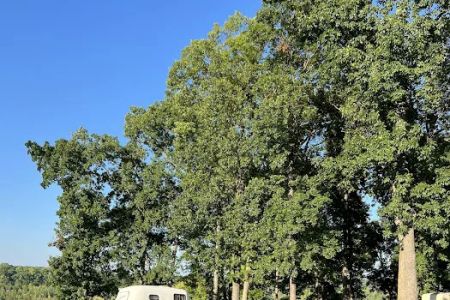 Proud Lake Rec Area - Modern Campground