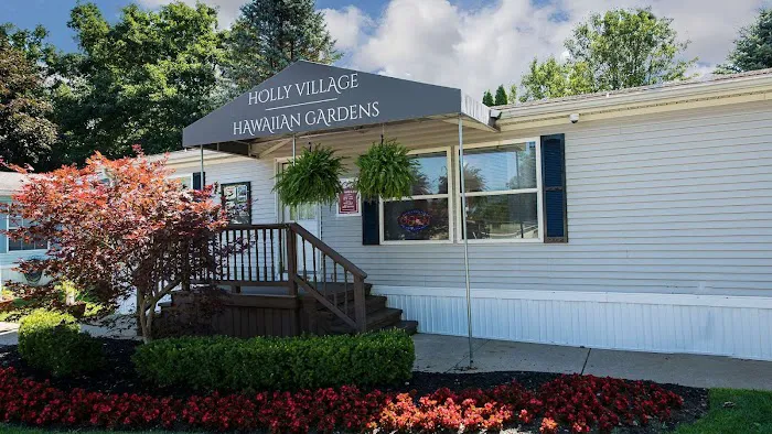Hawaiian Gardens/Holly Village 8