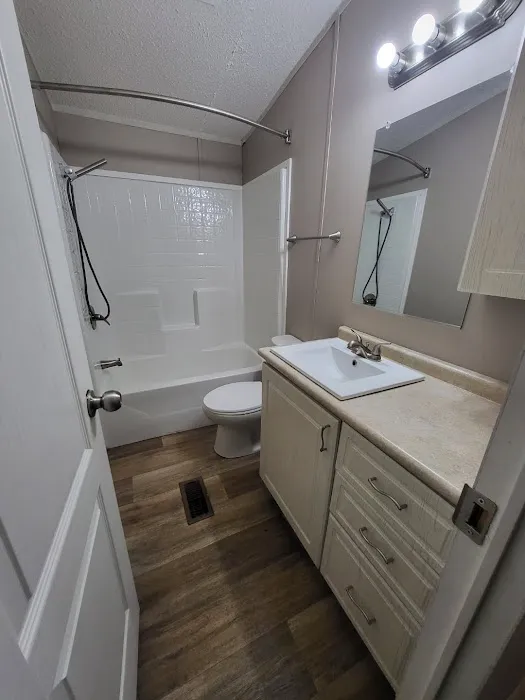Fort Bluegrass Mobile Home Community 8