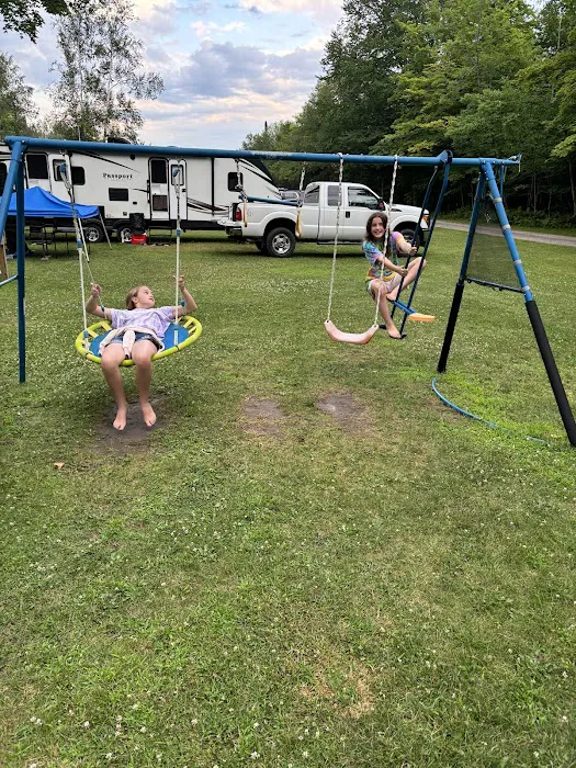 Elli's Lazy Days Resort & Camground 9