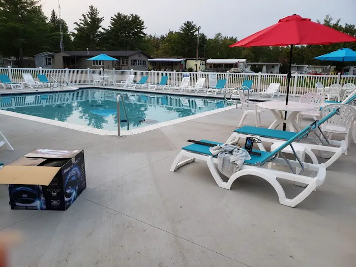 Pleasant Beach Resort, RV Lots, Cabins and Pool 4