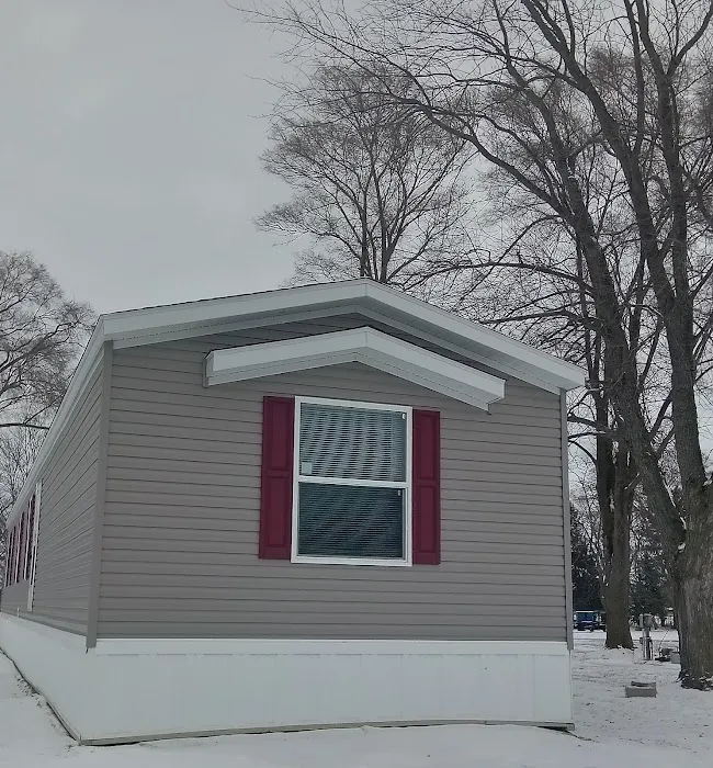 Creekside Manor Mobile Home Park 10