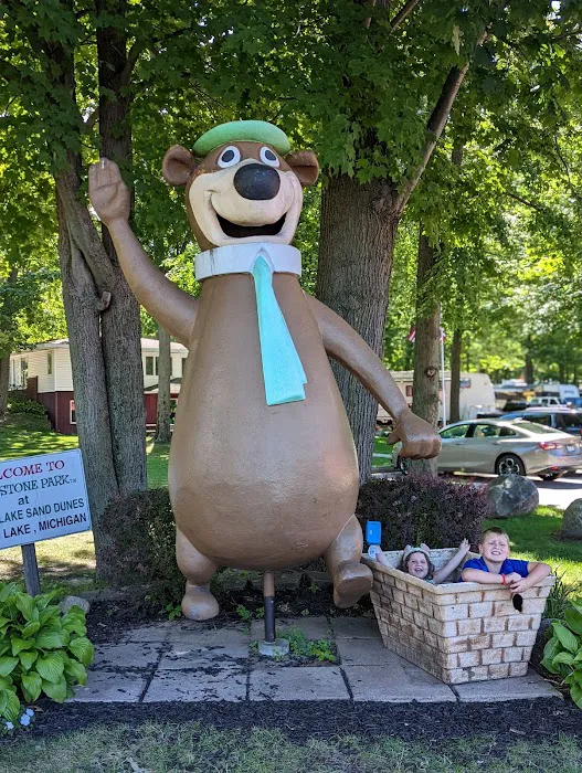 Dune Town Camp-Resort (formerly Yogi Bear's Jellystone Park) 9