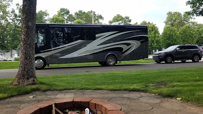 Pere Marquette Oaks RV Resort 1