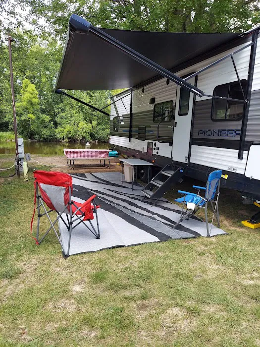 Henry's Landing Campground & Canoe Rental 1