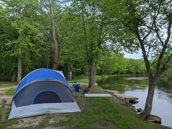 Henry's Landing Campground & Canoe Rental 8