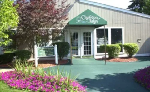 Quality Homes - Clarkston Lakes 5