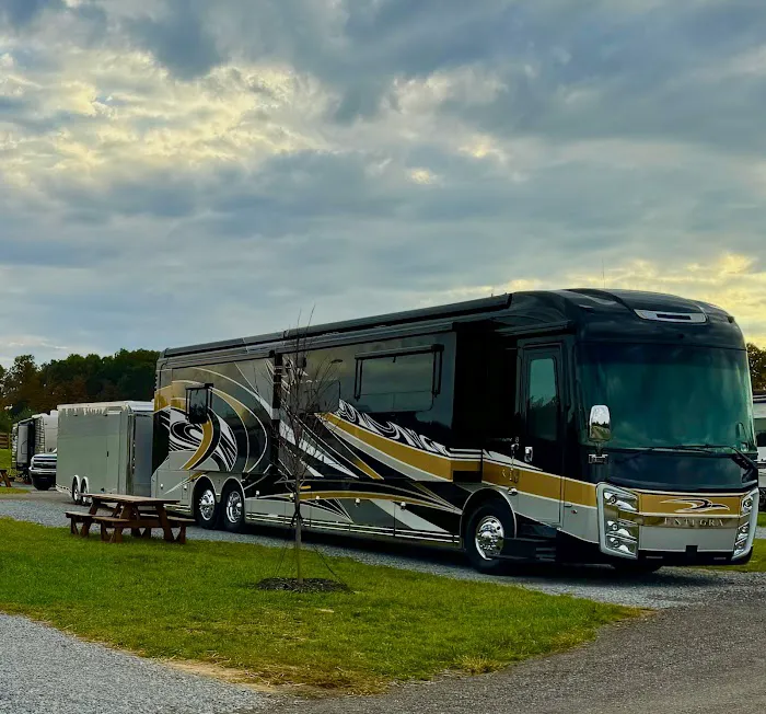 Bourbon Springs RV Resort 10