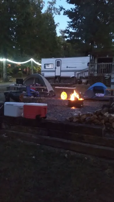Crockett Frontiers Campground 10