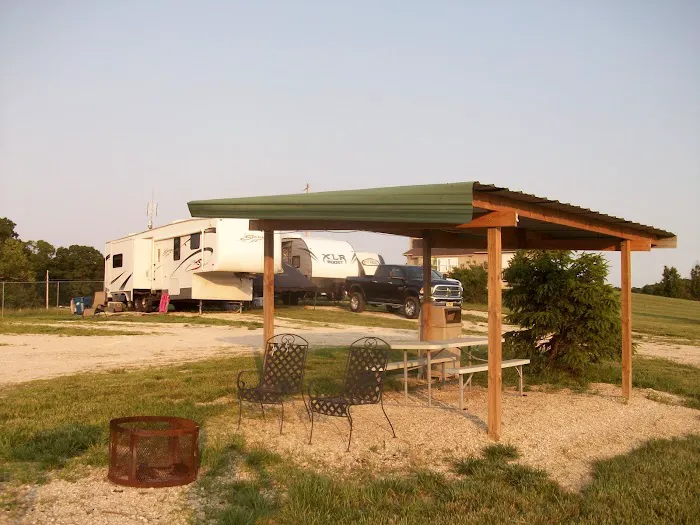 Hermann Horse RV and Camp park 6