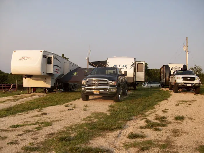 Hermann Horse RV and Camp park 10