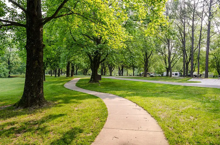 Kaskaskia River Project Campground 9
