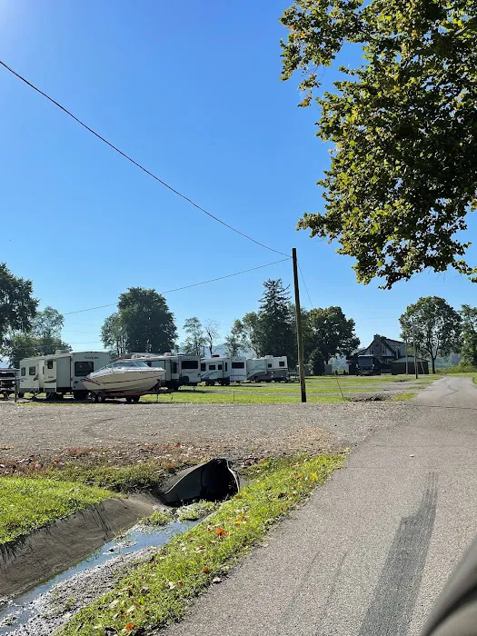 Rollin On The River RV Park 3