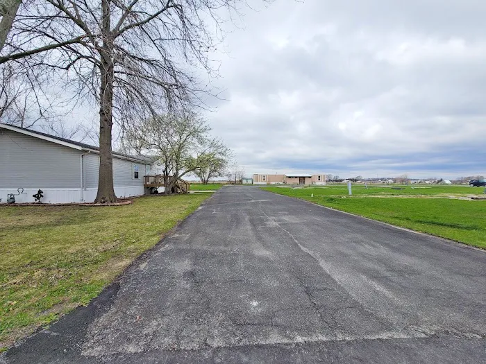 Earlham Mobile Home Community 7