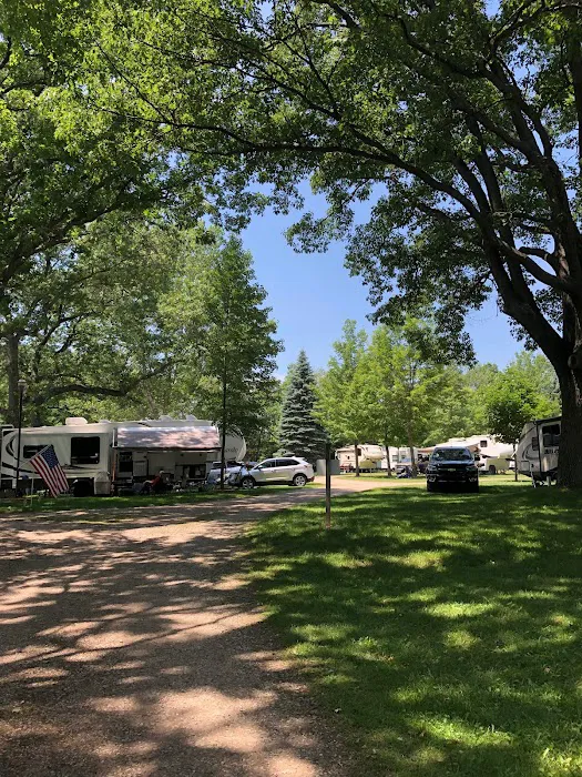 Countryside Campground and Cabins 8