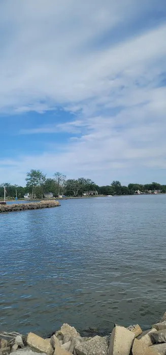 Plymouth Shore On The Bay 3