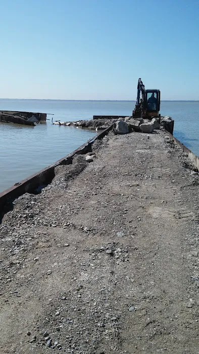 Plymouth Shore On The Bay 9