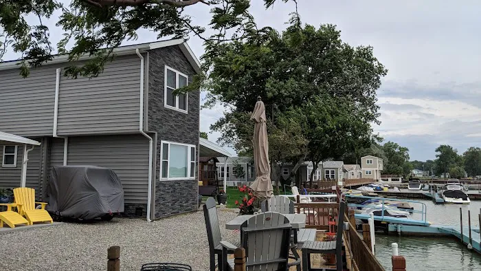 Plymouth Shore On The Bay 6