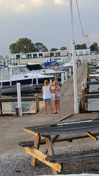 North Shore Estates Mobile Home Park & Marina 10