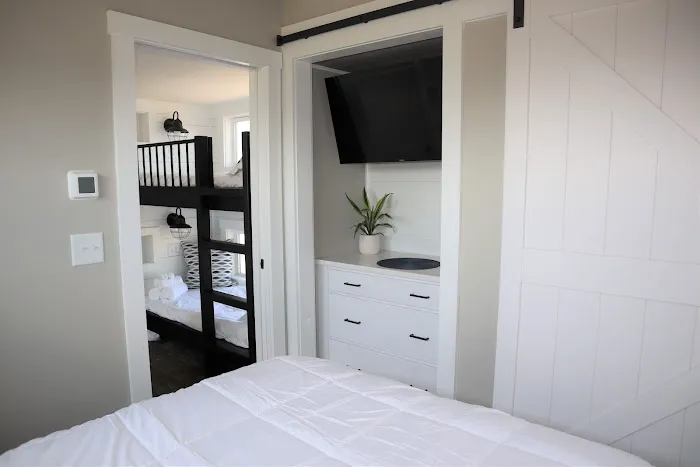 Bayfront Resort at Cross View 2