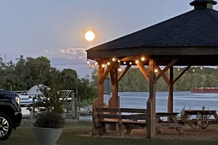 River Raisin Marina & Campground