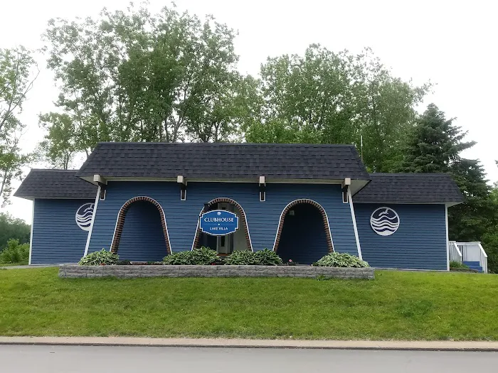 Lake Villa 9