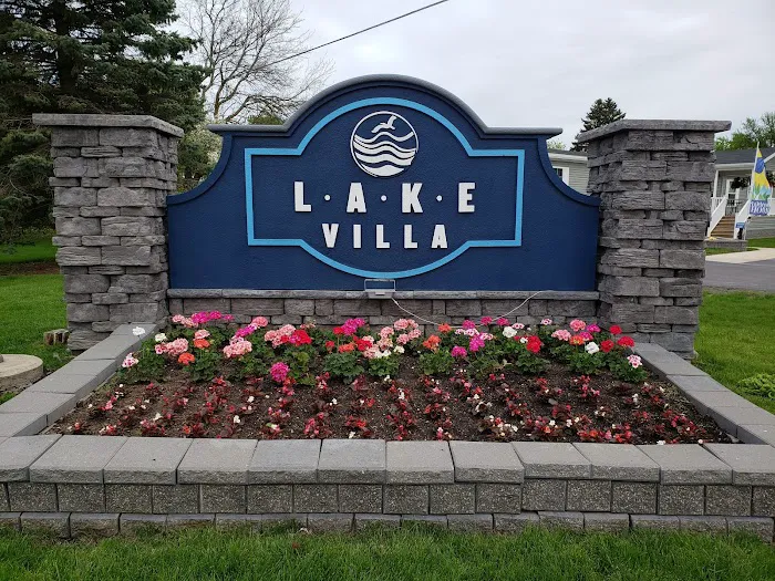 Lake Villa 3