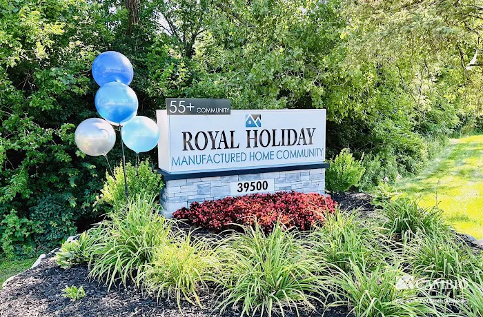 Royal Holiday MHC (Active Living 55+) 5