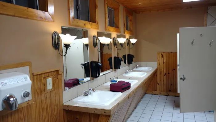 Horse Cave KOA Holiday 6