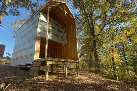 Mammoth Cave BaseCamp - Cabins & Glampground